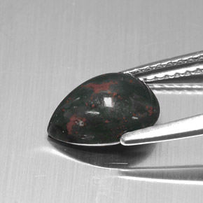 حجر الدم أخضر منقط طبيعي، شكل الكمثرى، 1.42 قيراط، غير شفاف