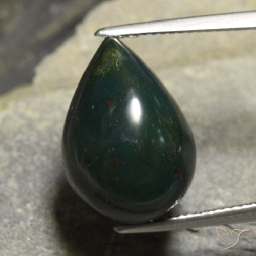 13.48ct طبيعي الأخضر الغامق حجر الدم, شكل الكمثرى, غير شفاف