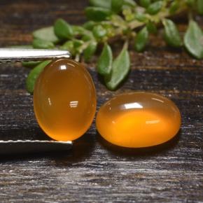 أحجار كارنيليان برتقالي طبيعية، قصة بيضاوى، نصف شفاف، وزنها 2.65 قيراط