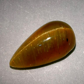 Cat's Eye Apatite طبيعي بلون عسلي، وزن ‎2.89‎ قيراط، شكل شكل الكمثرى، مقاس ‎11.4x6.1‎ مم