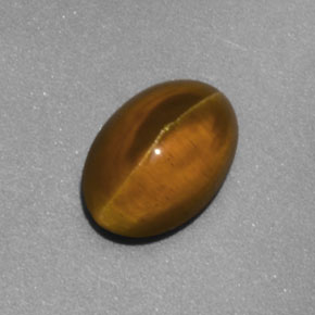 Cat's Eye Apatite طبيعي بلون ذهبي مخضر، وزن ‎2.02‎ قيراط، شكل شفاف، مقاس ‎8.3x5.9‎ مم