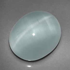 Cat's Eye Aquamarine طبيعي بلون أزرق-أخضر، وزن ‎8.02‎ قيراط، شكل شفاف، مقاس ‎12.8x10.8‎ مم