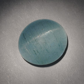 Cat's Eye Aquamarine طبيعي بلون أزرق-أخضر، وزن ‎7.21‎ قيراط، شكل بيضاوى، مقاس ‎13x11.7‎ مم