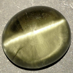 Cat's Eye Diaspore طبيعي بلون أخضر، وزن ‎8.18‎ قيراط، شكل شفاف، مقاس ‎12.2x10.6‎ مم
