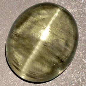 Cat's Eye Diaspore طبيعي بلون أخضر، وزن ‎6.32‎ قيراط، شكل شفاف، مقاس ‎12.2x10.1‎ مم