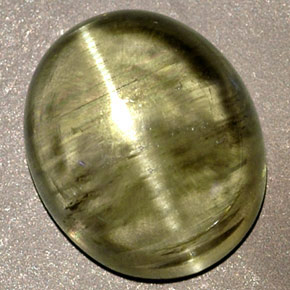 Cat's Eye Diaspore طبيعي بلون أخضر، وزن ‎6.32‎ قيراط، شكل شفاف، مقاس ‎12.2x10.1‎ مم