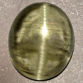 Cat's Eye Diaspore طبيعي بلون أخضر، وزن ‎6.32‎ قيراط، شكل شفاف، مقاس ‎12.2x10.1‎ مم