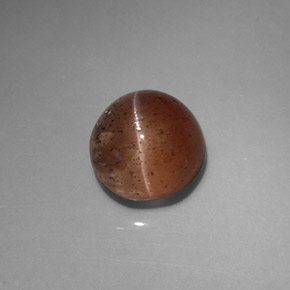 Cat's Eye Scapolite طبيعي بلون بني، وزن ‎2.31‎ قيراط، شكل شفاف، مقاس ‎7.5x7.3‎ مم