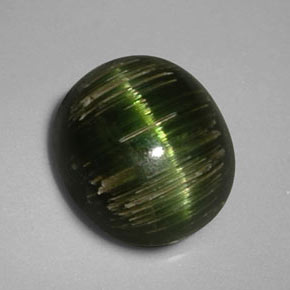Cat's Eye Tourmaline طبيعي بلون أخضر عميق، وزن ‎3.24‎ قيراط، شكل بيضاوى، مقاس ‎9.2x8.2‎ مم