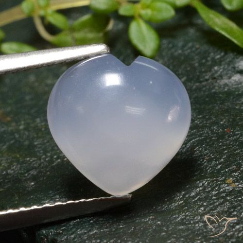 3.16ct طبيعي بنفسجى مزرق فاتح عقيق أبيض أو كالسيدونى, قلب, نصف شفاف