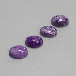 شارويت طبيعي بلون بنفسجي، وزن ‎‎ قيراط، شكل بيضاوى، مقاس ‎7.8x5.7‎ مم