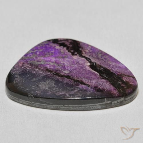شارويت Medium Dark-Violet طبيعي، فانسى، 21.42 قيراط، غير شفاف