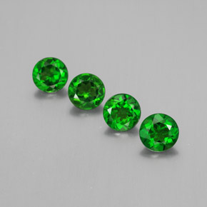 أحجار كروم ديوبسيد أخضر طبيعية، قصة دائرى، قليلا جدا، وزنها  قيراط