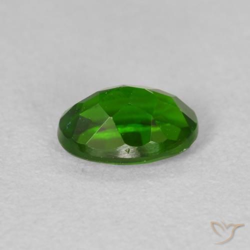 كروم ديوبسيد Medium Dark-Green طبيعي، بيضوي، 0.85 قيراط، قليلا جدا
