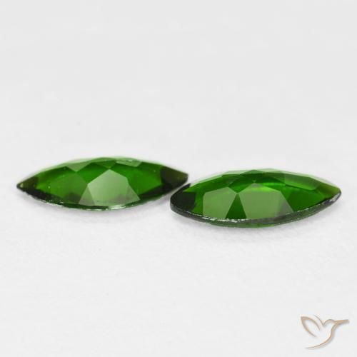 أحجار كروم ديوبسيد Medium Dark-Green طبيعية، ماركيز، قليلا جدا، وزنها 1.67 قيراط