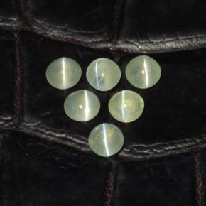 Chrysoberyl Cat's Eye طبيعي بلون أخضر مصفر، وزن ‎2.00‎ قيراط، شكل دائري، مقاس ‎3.94‎ مم
