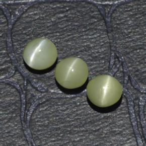 Chrysoberyl Cat's Eye طبيعي بلون أخضر مصفر، وزن ‎1.15‎ قيراط، شكل دائري، مقاس ‎3.95‎ مم