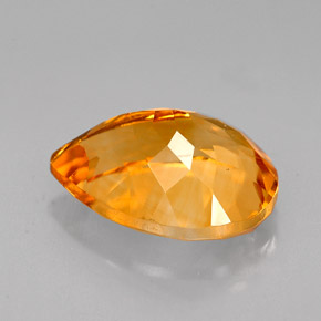 سيترين طبيعي بلون أصفر ذهبي، وزن ‎5.08‎ قيراط، شكل شكل الكمثرى، مقاس ‎14x10‎ مم