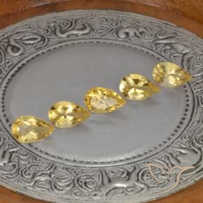 أحجار سيترين Medium Gold  طبيعية، شكل الكمثرى، VVS-VS، وزنها 4.19 قيراط