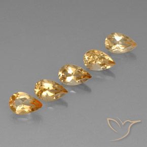 أحجار سيترين Medium-Light Orange-Gold  طبيعية، شكل الكمثرى، VVS-VS، وزنها 4.20 قيراط