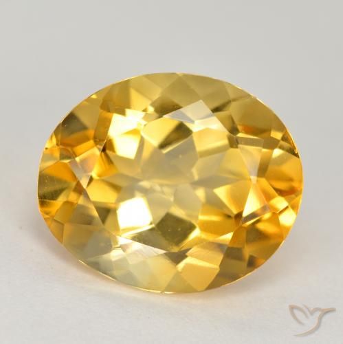 4.01ct طبيعي برتقالى ذهبى غامق سيترين, بيضوي, قليلا جدا