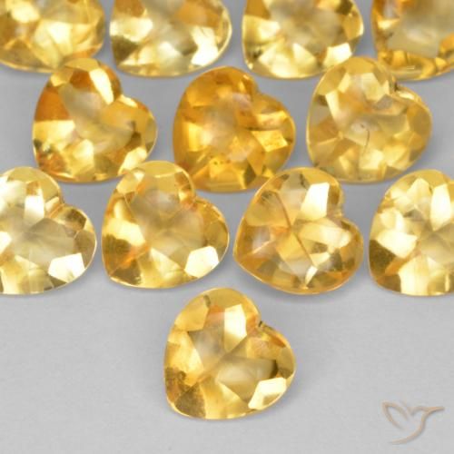0.77ct طبيعي برتقالى ذهبى غامق سيترين, قلب, شفاف