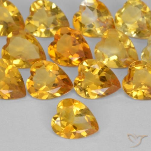 0.44ct طبيعي برتقالى ذهبى غامق سيترين, قلب, قليلا جدا