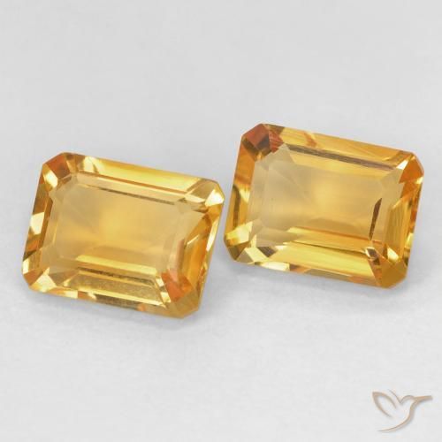 أحجار سيترين Medium Light Orange-Gold طبيعية، ثمانى / قصة زمرد، VVS، وزنها 2.82 قيراط