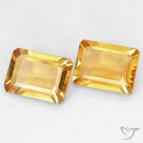 أحجار سيترين Medium Light Orange-Gold طبيعية، ثمانى / قصة زمرد، VVS، وزنها 2.66 قيراط