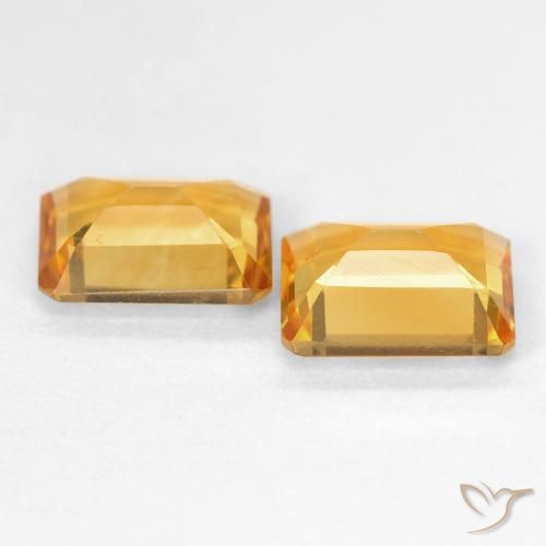 أحجار سيترين Medium Light Orange-Gold طبيعية، ثمانى / قصة زمرد، VVS، وزنها 2.66 قيراط