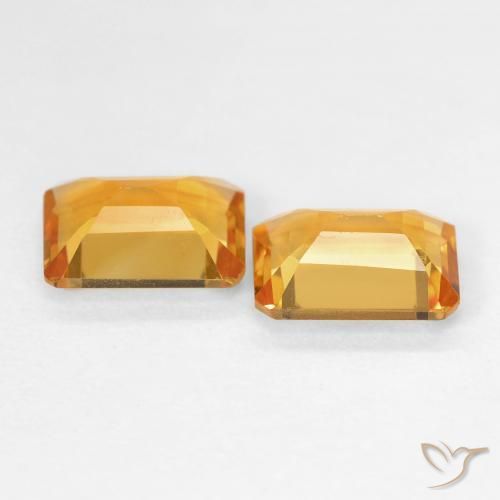 أحجار سيترين Medium Light Orange-Gold طبيعية، ثمانى / قصة زمرد، VVS، وزنها 2.58 قيراط