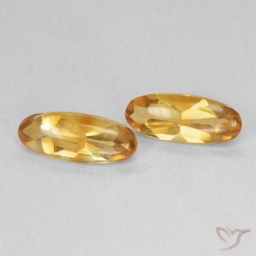 أحجار سيترين Medium Light-Golden طبيعية، بيضوي، شفاف، وزنها 1.68 قيراط