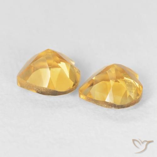 أحجار سيترين Medium Dark-Golden طبيعية، قلب، VVS-VS، وزنها 0.82 قيراط