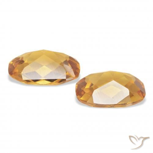 أحجار سيترين Medium Light-Golden طبيعية، وسادة، VVS-VS، وزنها 2.00 قيراط