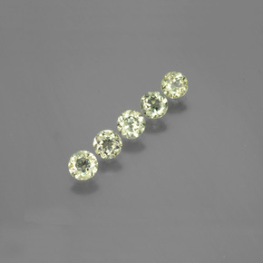 أحجار دياسبور متغير اللون أخضر / وردي طبيعية، قصة دائرى، قليلا جدا، وزنها  قيراط