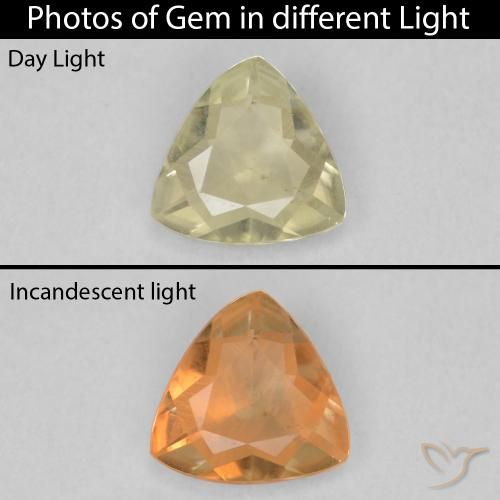 0.55ct طبيعي بيج أصفر دياسبور متغير اللون, مثلثى, قليلا جدا