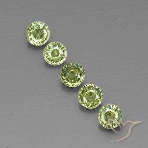 1.50ctw طبيعي Olive Green  عقيق الديمانتويد, دائري, VVS-VS