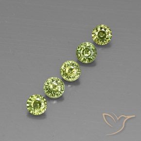 أحجار عقيق الديمانتويد Olive Green  طبيعية، دائري، VVS-VS، وزنها 1.63 قيراط