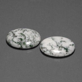 أحجار عقيق شجيري متعدد الألوان طبيعية، قصة بيضاوى، غير شفاف، وزنها  قيراط