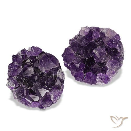 جمشت دروزي طبيعي بلون Medium Dark-Violet، وزن ‎20.85‎ قيراط، شكل شكل خيالي، مقاس ‎14.4x13.3‎ مم
