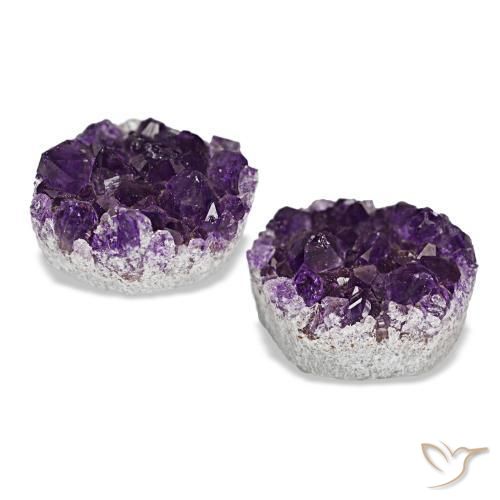 جمشت دروزي طبيعي بلون Medium Dark-Violet، وزن ‎13.49‎ قيراط، شكل شكل خيالي، مقاس ‎12.8x10.1‎ مم