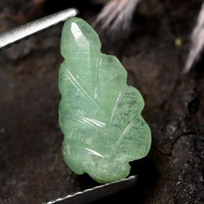 زمرد أخضر طبيعي، قص وردة، 2.06 قيراط، نصف شفاف