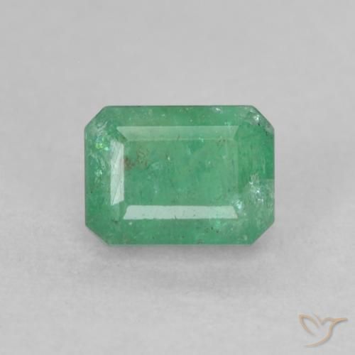 0.66ct طبيعي أخضر فاتح متوسط زمرد, قص الزمرد, SI-I1