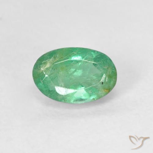 0.55ct طبيعي أخضر فستقى زمرد, بيضوي, SI