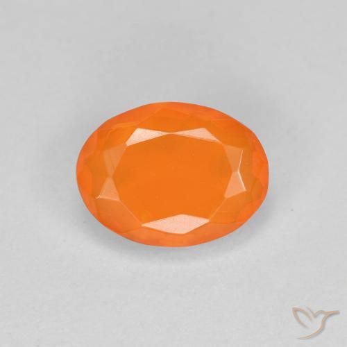 0.67ct طبيعي برتقالى محمر النار أوبال, بيضوي, نصف شفاف