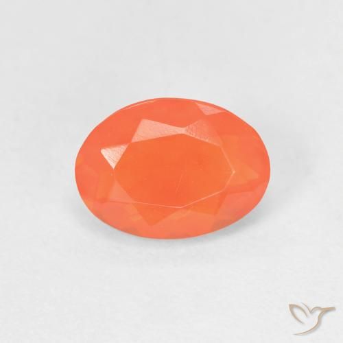 0.66ct طبيعي برتقالي زاهى النار أوبال, بيضوي, شفاف