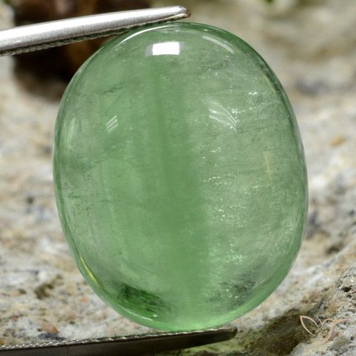 27.33ct طبيعي اخضر فاتح فلوريت, بيضوي, شفاف