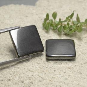 أحجار هيماتيت حجر الدم رمادة أسود طبيعية، مربع، غير شفاف، وزنها 9.68 قيراط