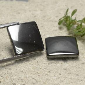 أحجار هيماتيت حجر الدم رمادة أسود طبيعية، مربع، غير شفاف، وزنها 9.79 قيراط