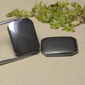 أحجار هيماتيت حجر الدم رمادة أسود طبيعية، قص الزمرد، غير شفاف، وزنها 27.63 قيراط